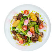 Warm salad with chicken liver and mushrooms