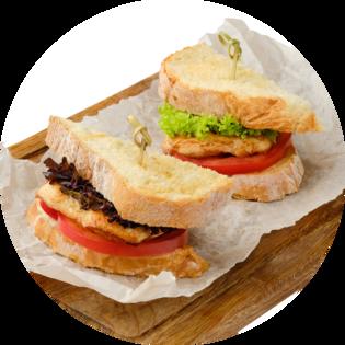 Sandwich with chicken, Mozarella and Caesar sauce
